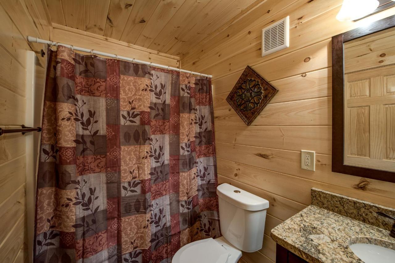 Woodland Escape, 3 Bedrooms, Hot Tub, Pool Access, WiFi, Sleeps 9 Pigeon Forge Buitenkant foto
