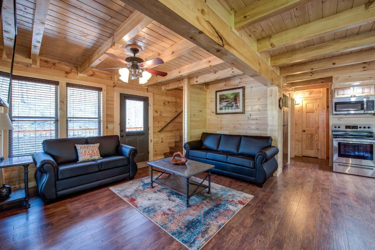Woodland Escape, 3 Bedrooms, Hot Tub, Pool Access, WiFi, Sleeps 9 Pigeon Forge Buitenkant foto
