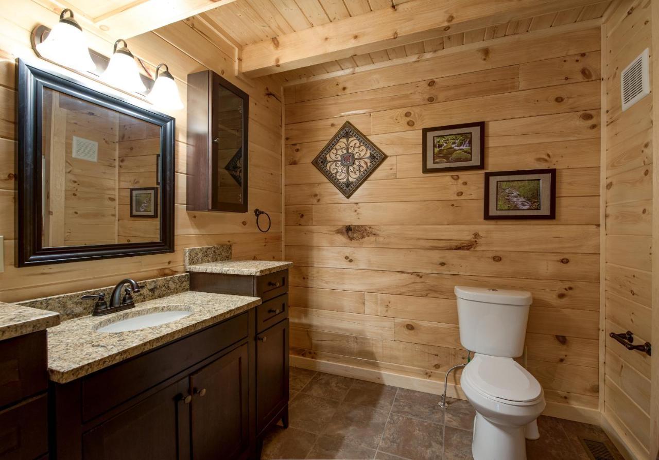 Woodland Escape, 3 Bedrooms, Hot Tub, Pool Access, WiFi, Sleeps 9 Pigeon Forge Buitenkant foto