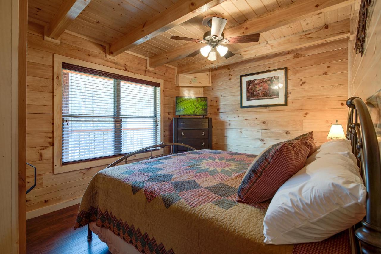 Woodland Escape, 3 Bedrooms, Hot Tub, Pool Access, WiFi, Sleeps 9 Pigeon Forge Buitenkant foto